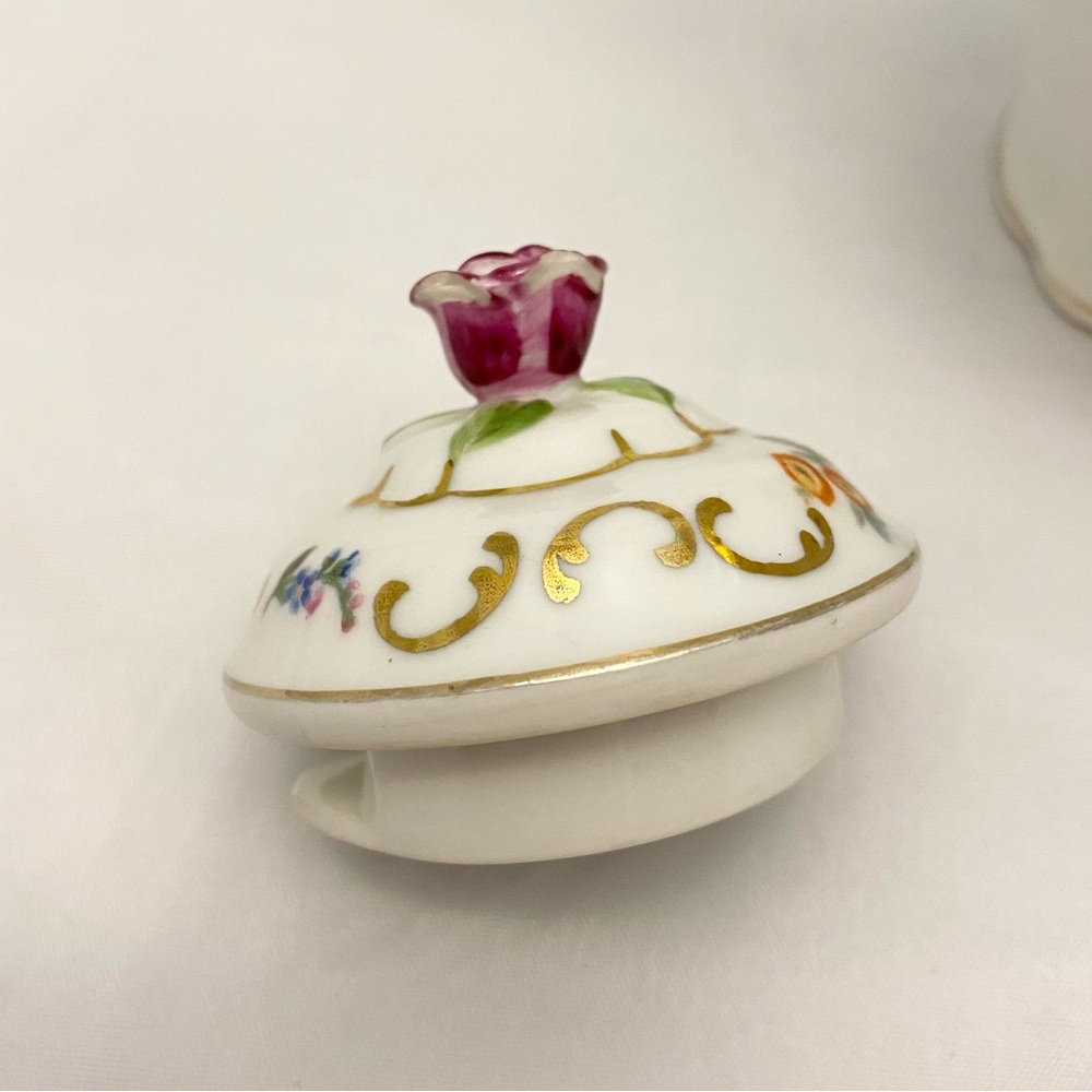 Elegant Floral Porcelain Teapot with Rose Lid - Picture 5 of 6